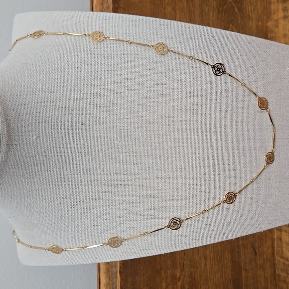 AVON GOLD TONE NECKLACE - Picture 1 of 4